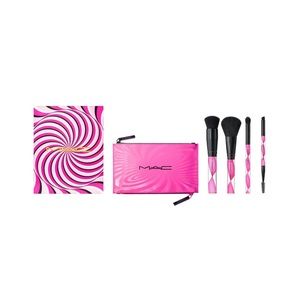 MAC wave your wand brush kit